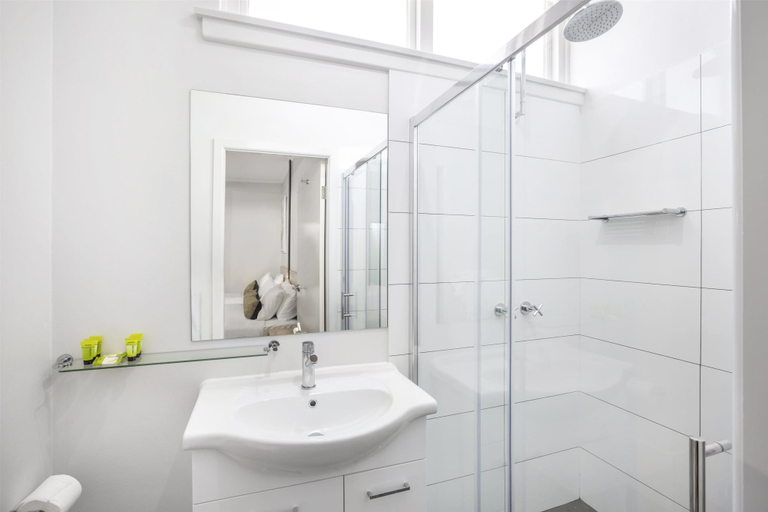 Bathroom 19