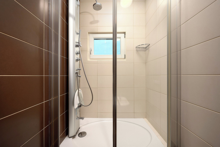 Bathroom 3, Sun Spalato Maslinica, Šolta