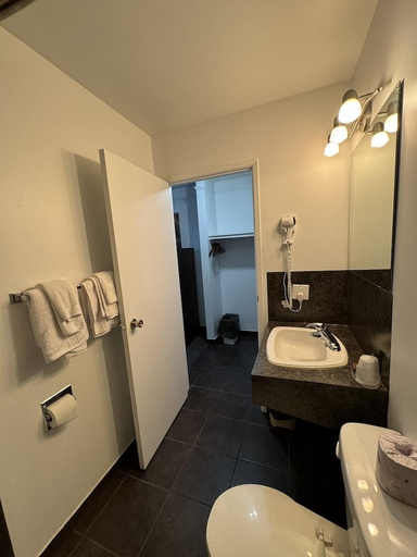 Bathroom 4, River Inn, Division No. 14