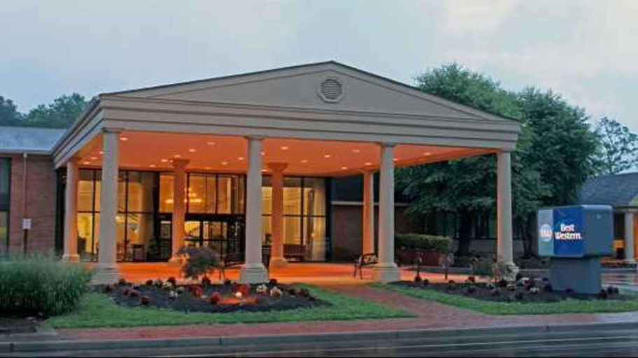 Exterior & Views 2, Quality Inn & Suites, Williamsburg
