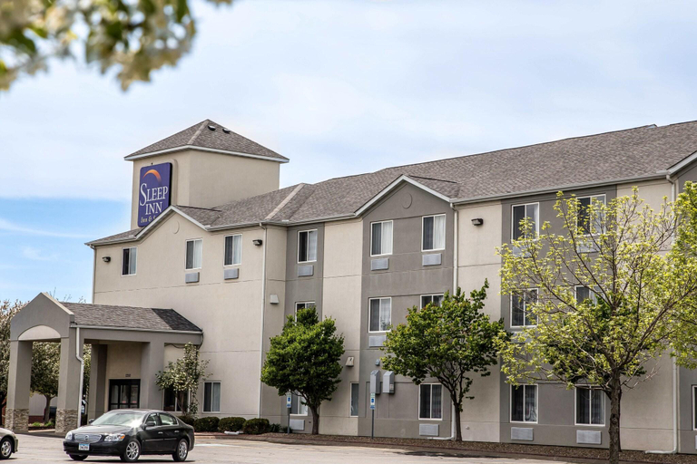 Exterior & Views 2, Sleep Inn & Suites Davenport Area, Scott