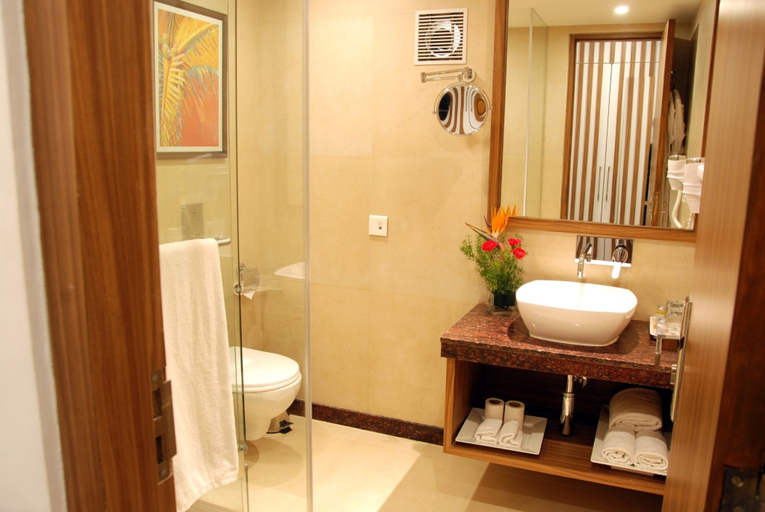 Bathroom 4, Park Inn by Radisson Goa Candolim, North Goa