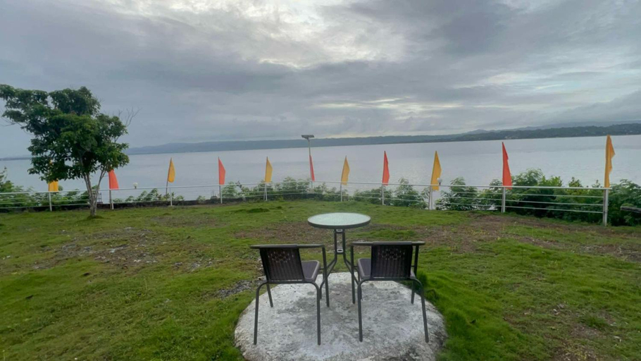 Others 5, Coast Side Cliffs Resort, Loon