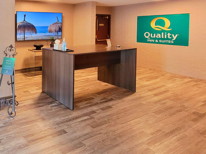 Public Area 2, Quality Inn & Suites Gatineau, Communauté-Urbaine-de-l'Outaouais