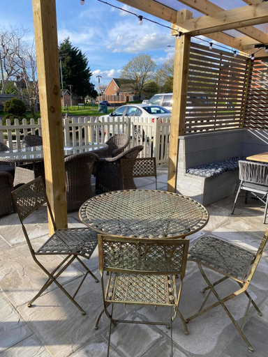 Others 5, The Queens Head Inn, Bedfordshire