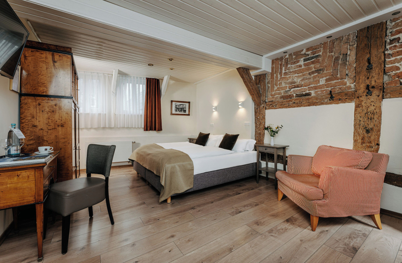 Bedroom 22