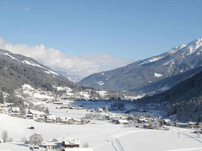4, Apartment in Wald im Pinzgau near Ski Slope, Zell am See