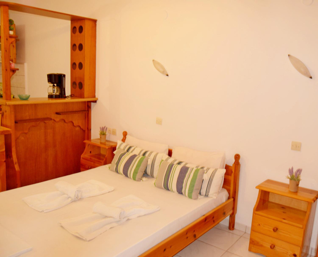 Bedroom 2, Ioannidis - Sigri Studios, North Aegean