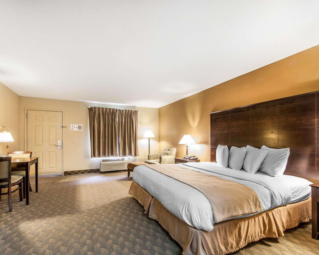 Bedroom 3, Quality Inn & Suites Bremen, Carroll