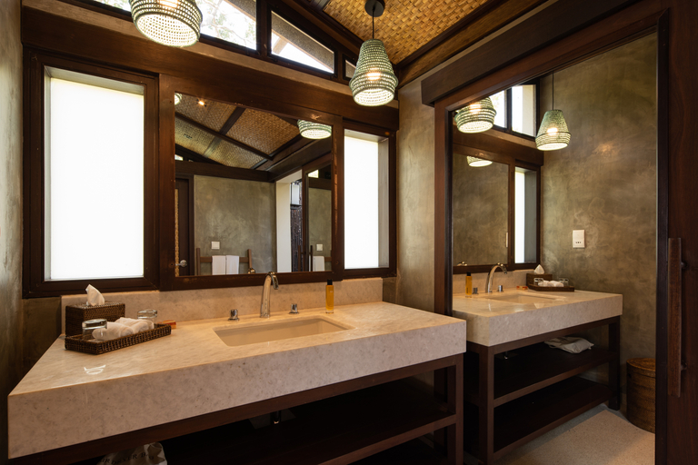 Bathroom 5, Awei Pila, Kawthoung