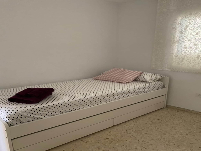 Bedroom 2, Apartment in San Fernando near Playa, Cádiz