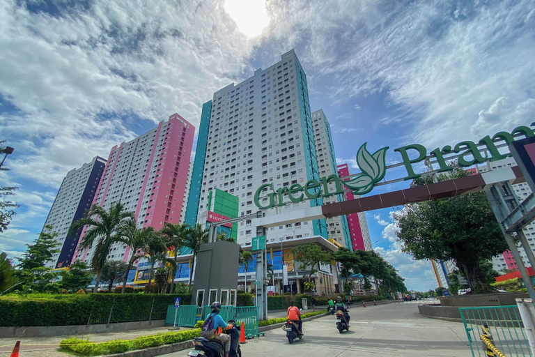 Exterior & Views, Warm and Well Designed Studio Room at Green Pramuka City Apartment, South Jakarta