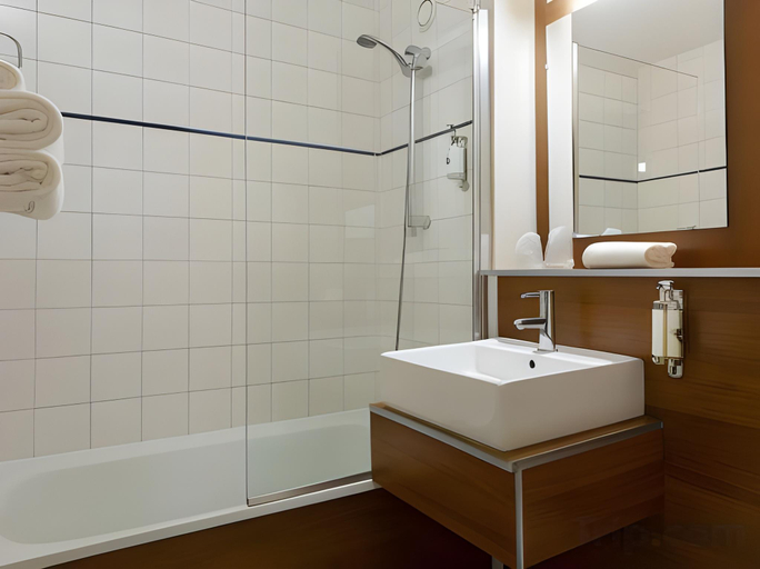 Bathroom 3, Hotel Mister Bed Lille Lomme, Nord