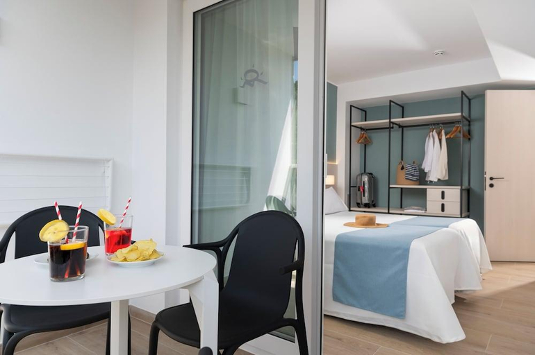 Bedroom 3, Costa Encantada Suites & Resort, Girona
