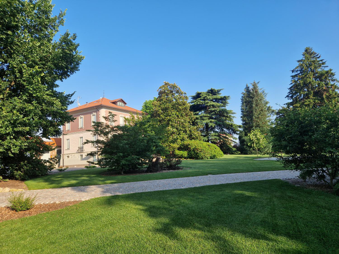 Others 4, Villa Hermann, Varese