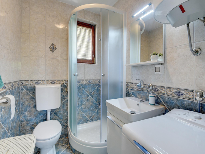 Bathroom 3, Holiday Home Medulin with Pool near Beach, Medulin