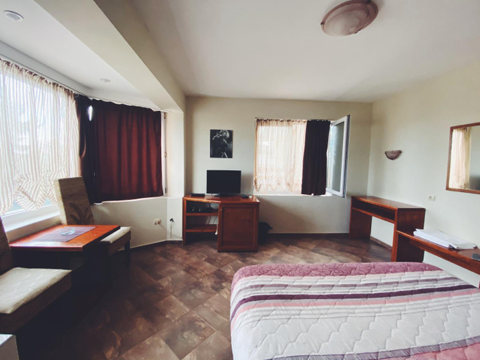Bedroom 2, Hotel Fancy, Stolichna