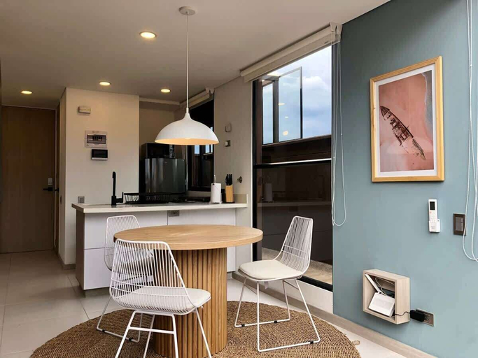Others 5, Cozy Studio w/ Balcony in Laureles Medellín, Medellín