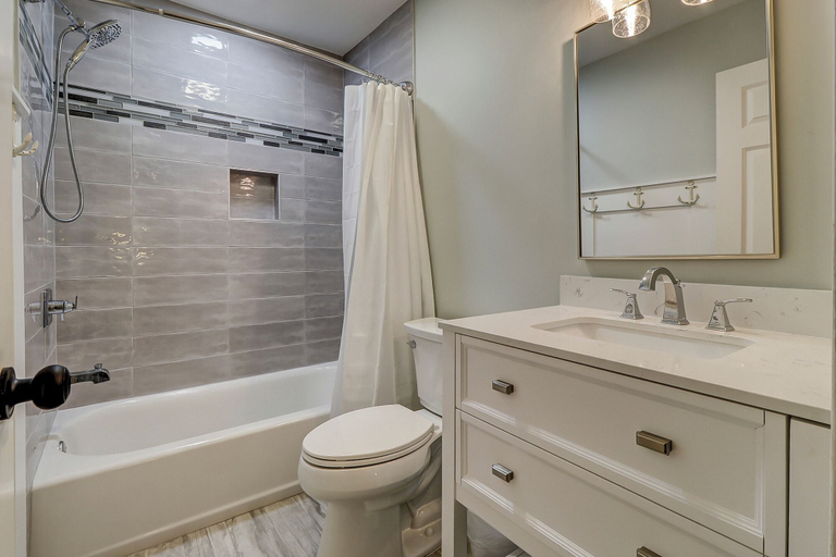 Bathroom 3, 2224 Heritage Villas at The Sea Pines Resort, Beaufort