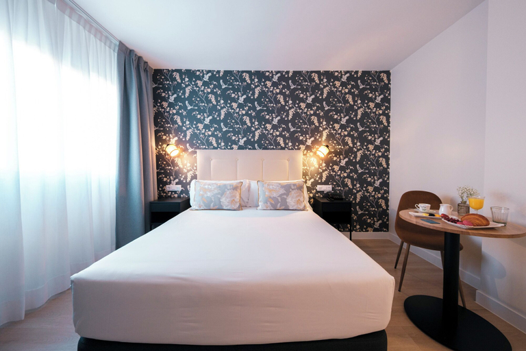 Bedroom 3, Hotel Cisneros, Madrid