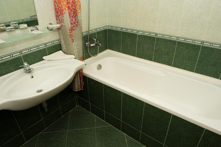 Bathroom 5, Ivana Palace Hotel - Free Parking, Nesebar