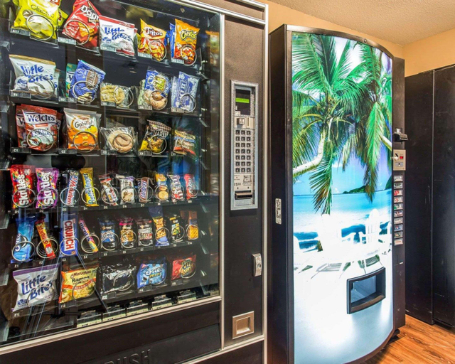 Food & Drinks, Suburban Extended Stay (Kennesaw), Cobb
