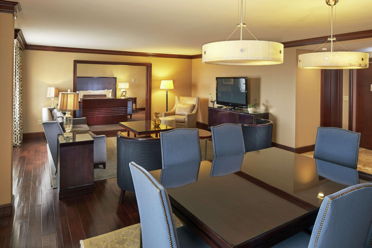 Bedroom 4, Hilton North Raleigh/Midtown, Wake