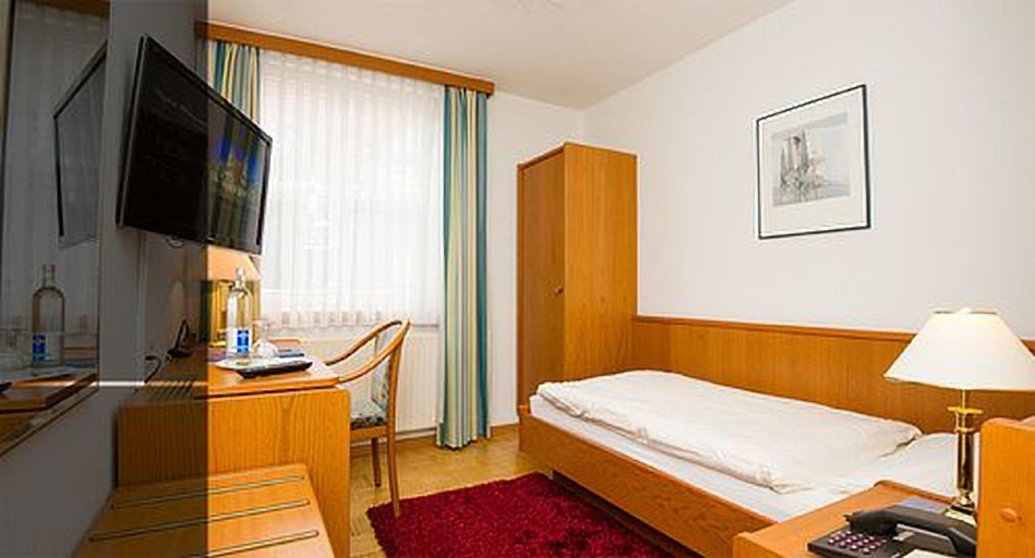 Bedroom 2, Altstadt Hotel Meppen, Emsland
