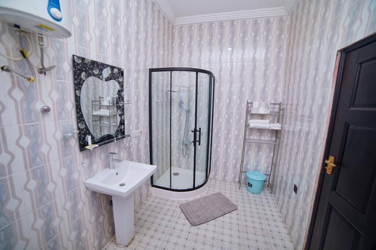 Bathroom, Afranasa Inn, Tema