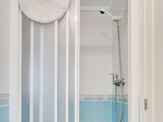 Bathroom 3, Denia Beachside Apartment, Alicante