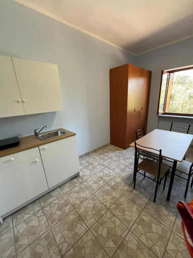 Others 5, Domus Arco Romano Guest House, Latina