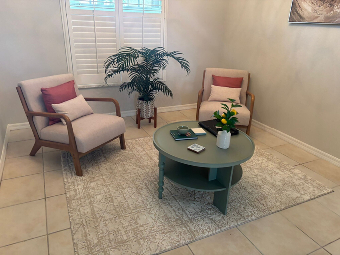 Interior 4, Family Friendly - Private Pool - Sleeps 10, Lee