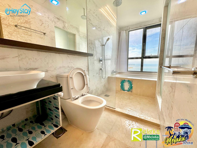 Bathroom 3, Silver Scape Residence Melaka Raya by Heystay Management, Malacca City