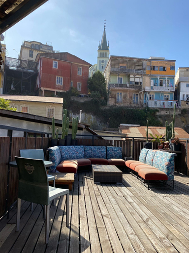 Others 5, La casa del Puerto, Valparaíso