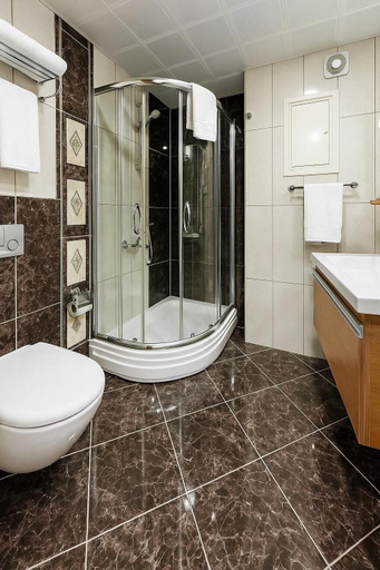 Bathroom 4, Grand Hotel Avcilar, Avcılar