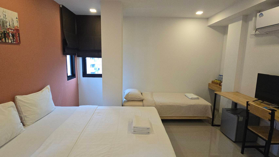 Bedroom 13