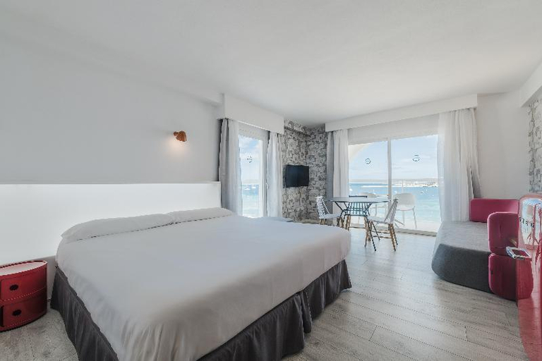 Bedroom 3, Apartamentos La Kiki, Baleares