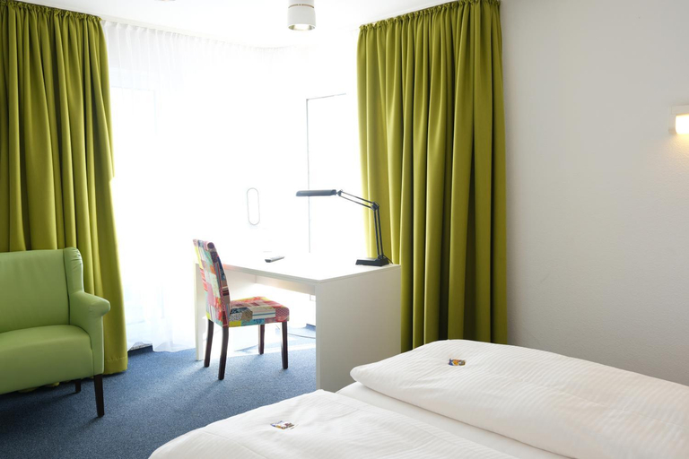 Bedroom 4, Vivotel Niederrhein, Wesel