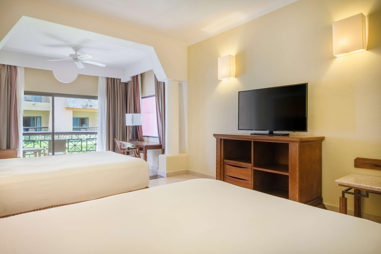 Bedroom 3, Iberostar Selection Paraiso Maya Suites AI, Cozumel