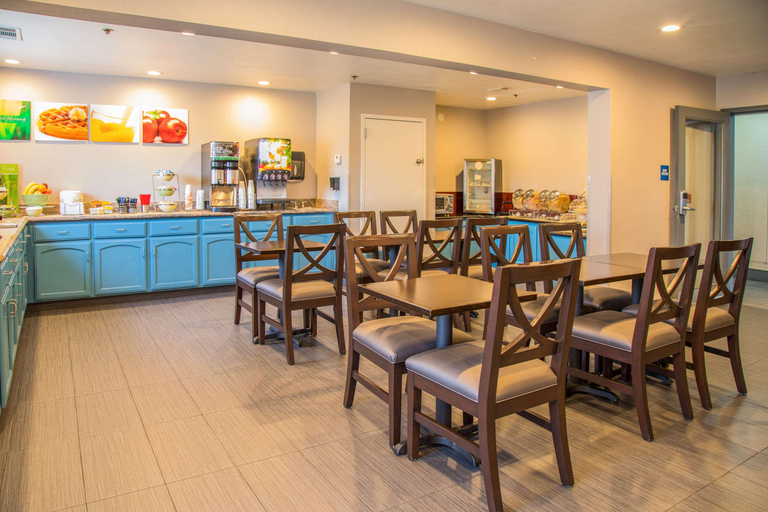 Food & Drinks 4, Quality Inn Merced Gateway to Yosemite, Merced
