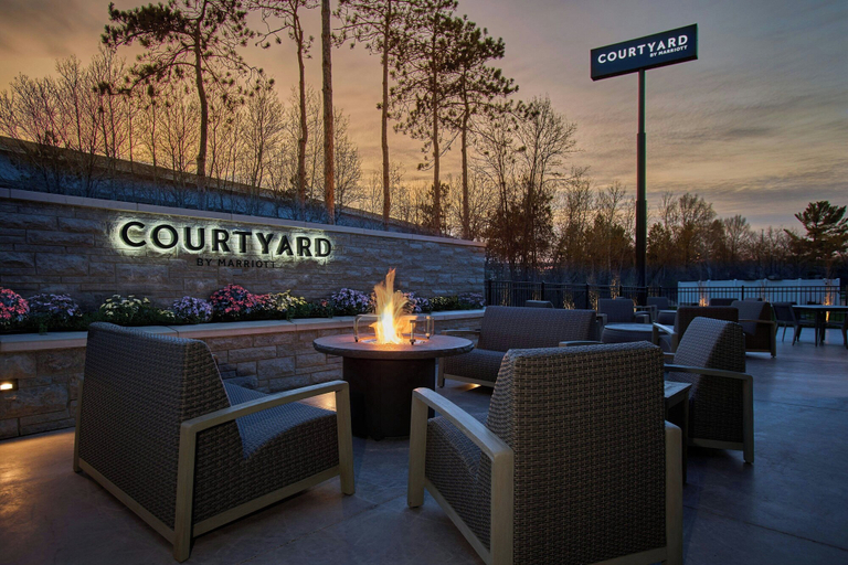 Food & Drinks 4, Courtyard by Marriott Wausau, Marathon