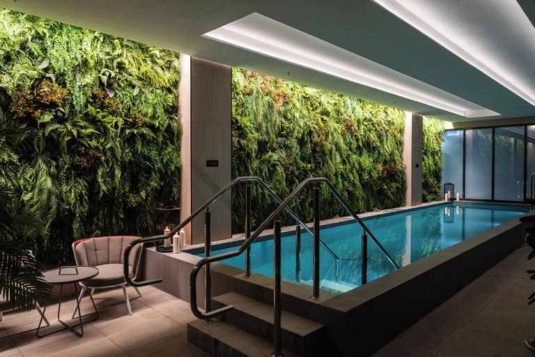Sport & Beauty 2, Vibe Hotel Melbourne, Melbourne