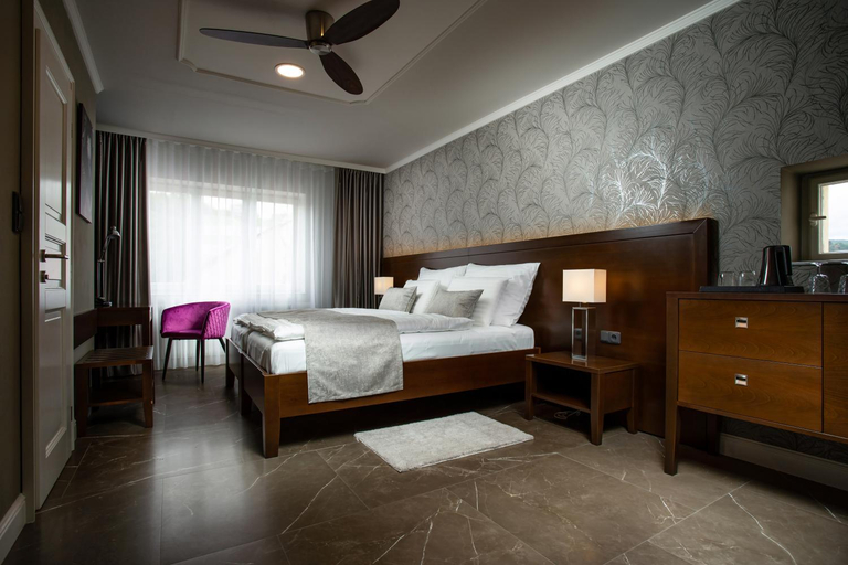Bedroom 2, Hotel Anna, Beroun