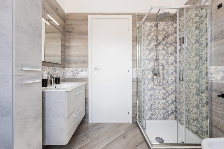Bathroom 3, Sant'Erasmo luxury home, Palermo