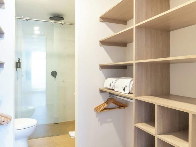 Bathroom 4, Perfect 3 BR w/ Balcony in Laureles Medellín, Medellín
