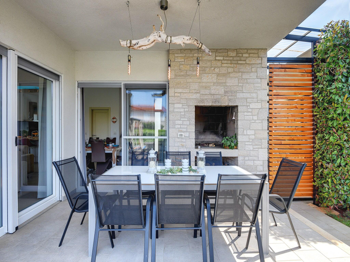 Others 5, Holiday Home in Novigrad with Pool near Beach, Novigrad