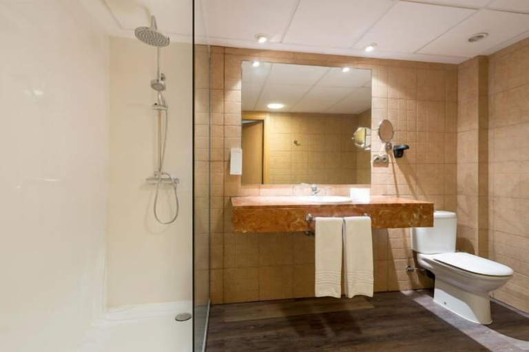 Bathroom, Sol Lanzarote All Inclusive, Las Palmas