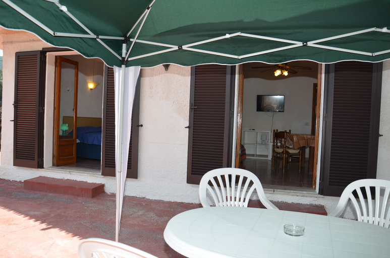 Exterior & Views 2, Residence Villa Liliana, Messina
