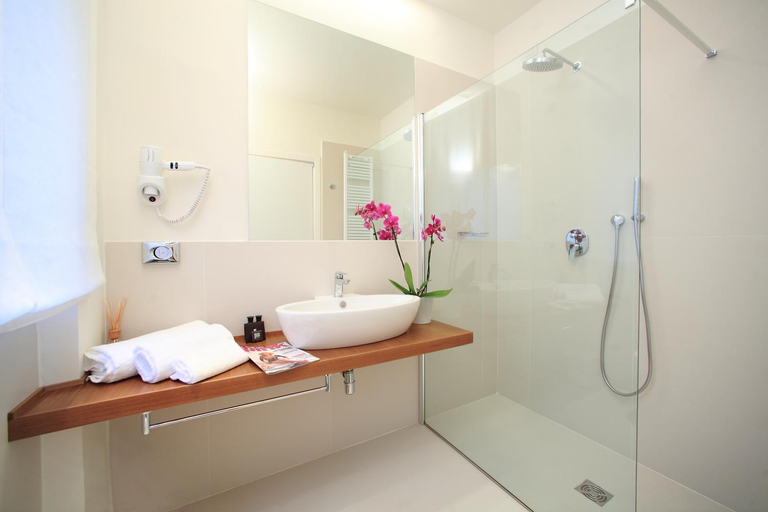 Bathroom 3, Al Castello Luxury B&B, Reggio Di Calabria