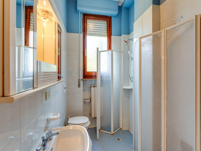 Bathroom 4, Apartment in Tuoro sul Trasimeno with pool, Perugia